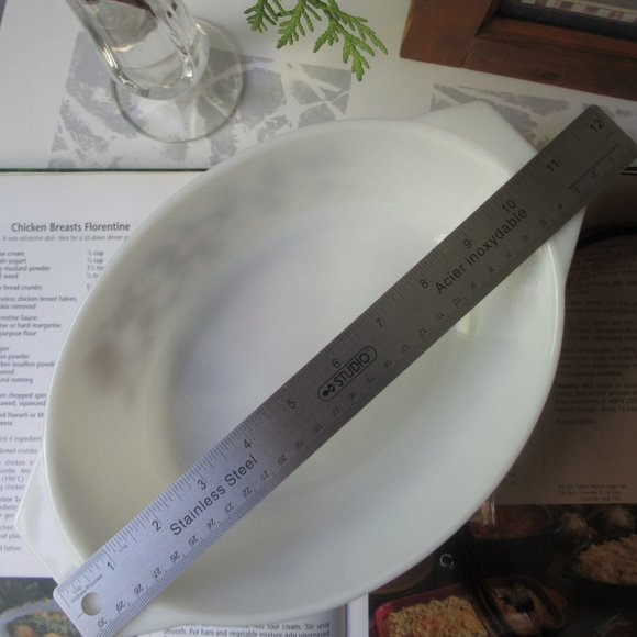 Oval Casserole Dish Brown Vine with Smoky Brown Glass Lid by Pyrex, England - Picture 11 of 16